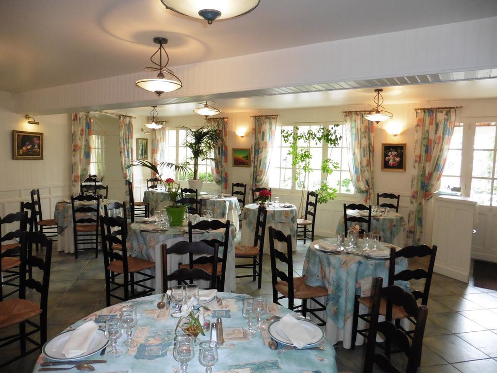 Le Petit Chaperon Rouge Hotel 2*